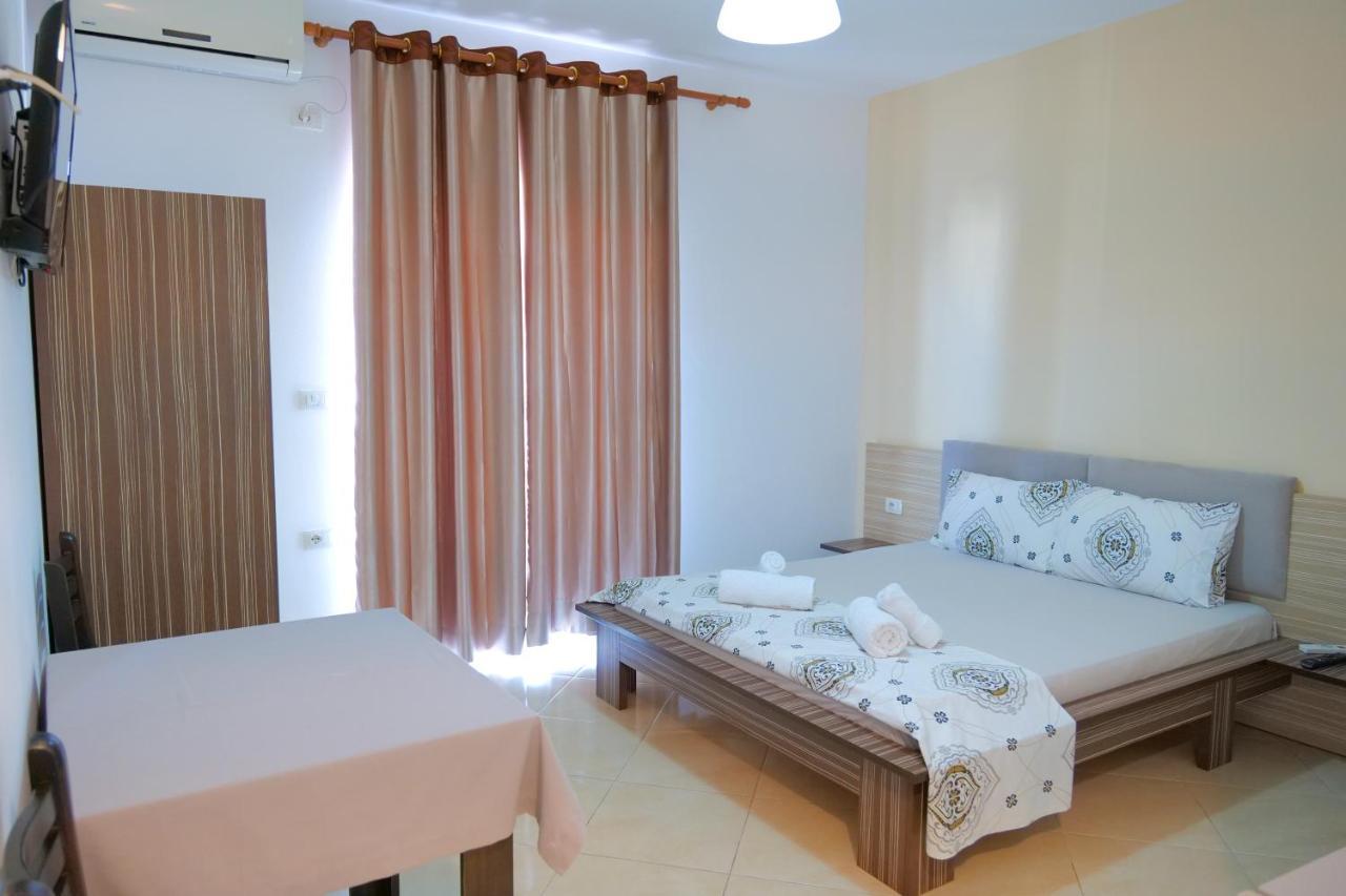 Hotel Edola Sarandë Eksteriør billede